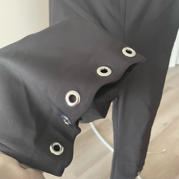 ZARA BLACK DRESS PANTS WITH Scallop hem. - Picture 2 of 6